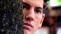 Chico estúpido